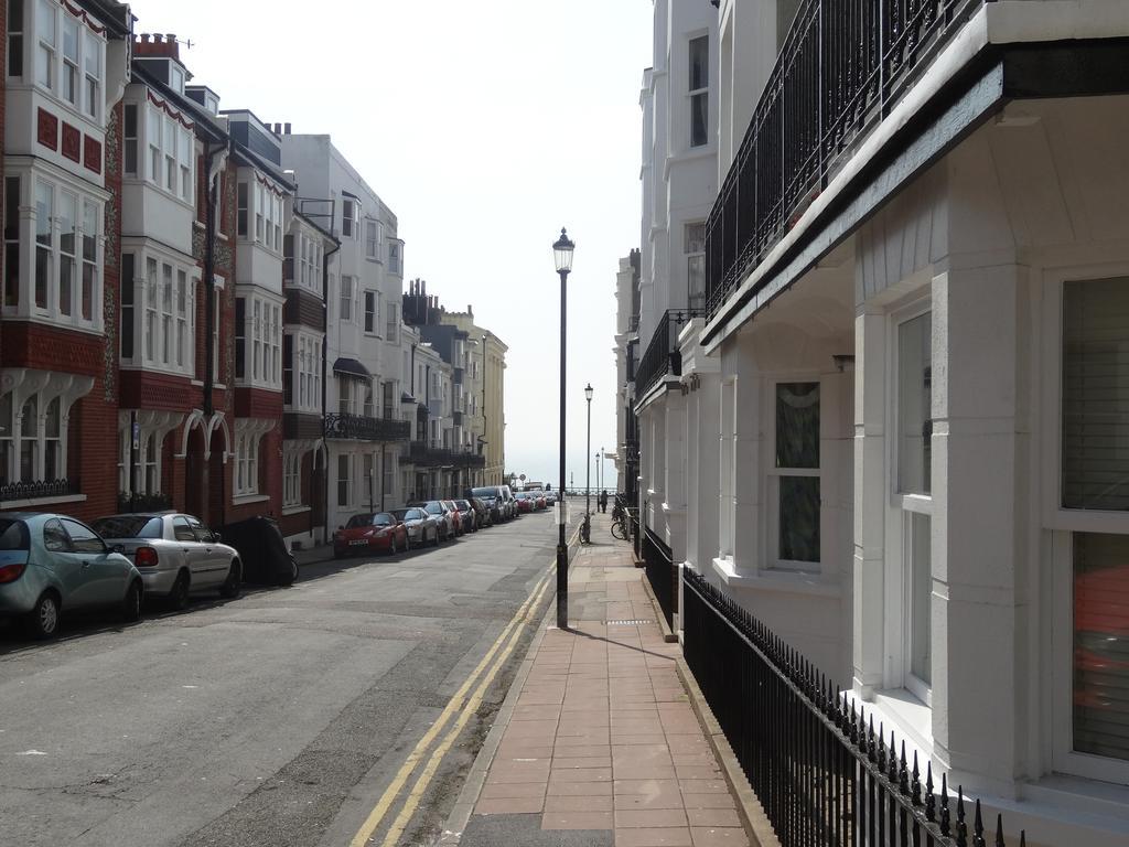 Burlington Beach Apartments Brighton Szoba fotó