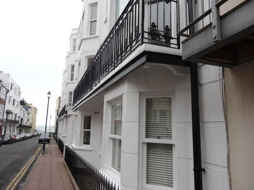 Burlington Beach Apartments Brighton Szoba fotó