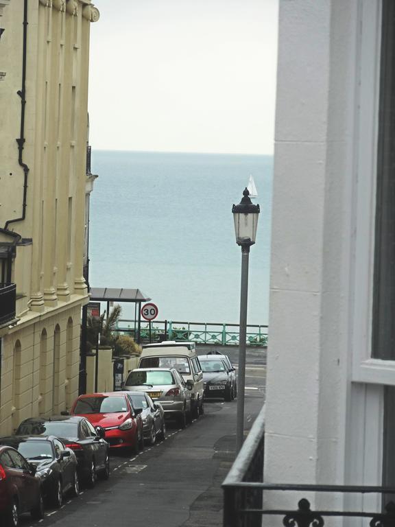 Burlington Beach Apartments Brighton Szoba fotó